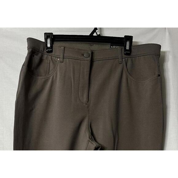 NWT So Slimming Chicos Slim Leg Peyton Womens Stretch Gray Pants Trousers 3R - Picture 2 of 10